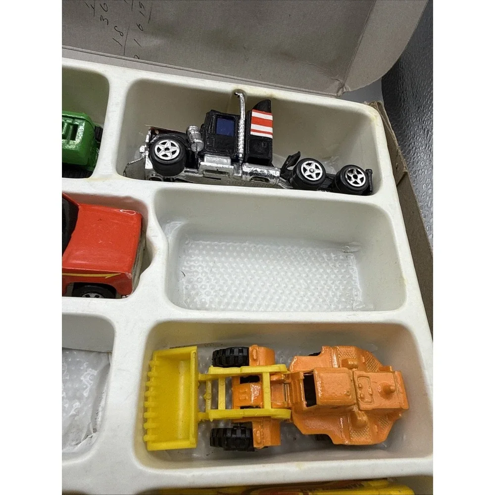 Vintage Matchbox Car Set Road Machines Semi's Tractors Jeeps Sports Cars 22